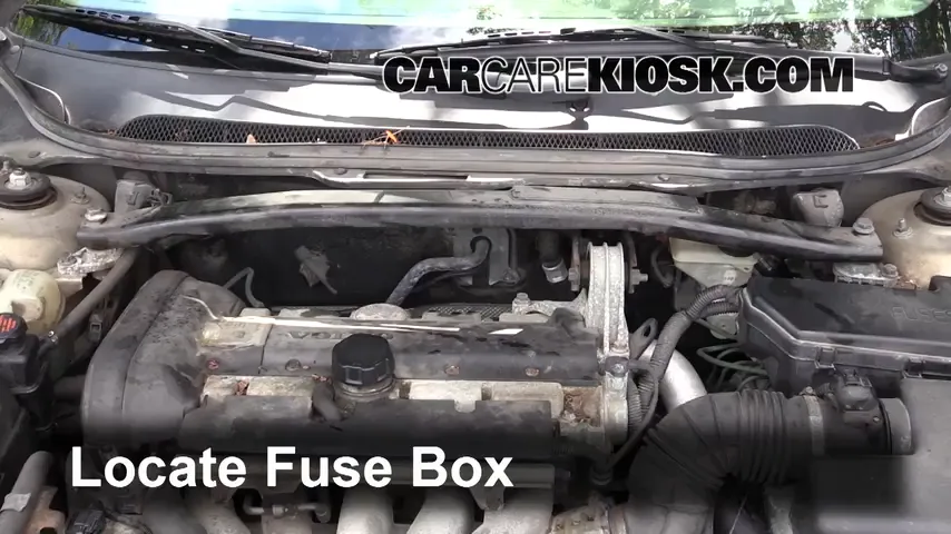 2001 Volvo V70 2.4L 5 Cyl. Fusible (motor) Cambio